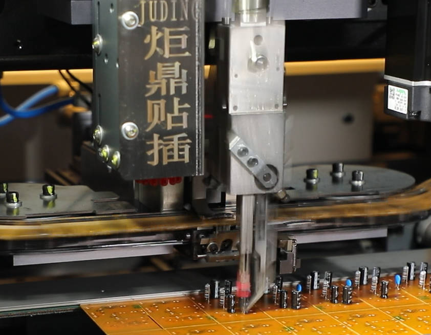 晶体管插件机驱动电子制造高效自动化的新设备