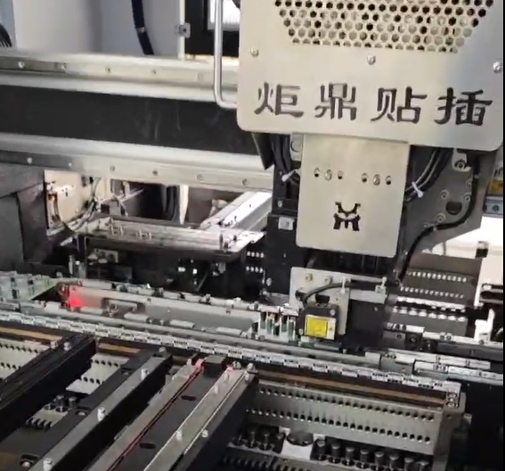 避坑指南！2025年选购“对”的自动插件机，这6大关键点必须盯紧！​