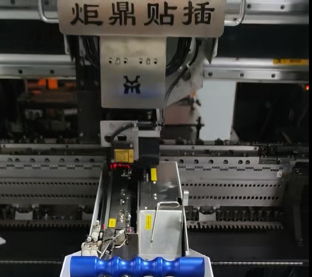 充电适配器自动插件机：智能制造时代的核心装备