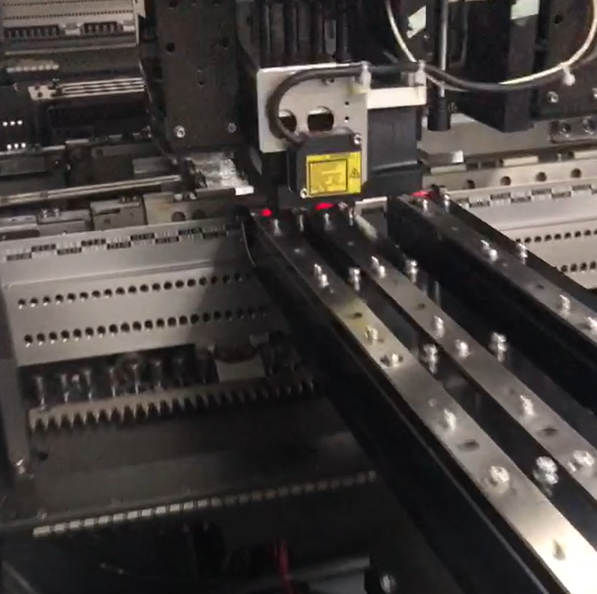 自动插件机：驱动电子制造效率革命，实现产能与质量双重飞跃