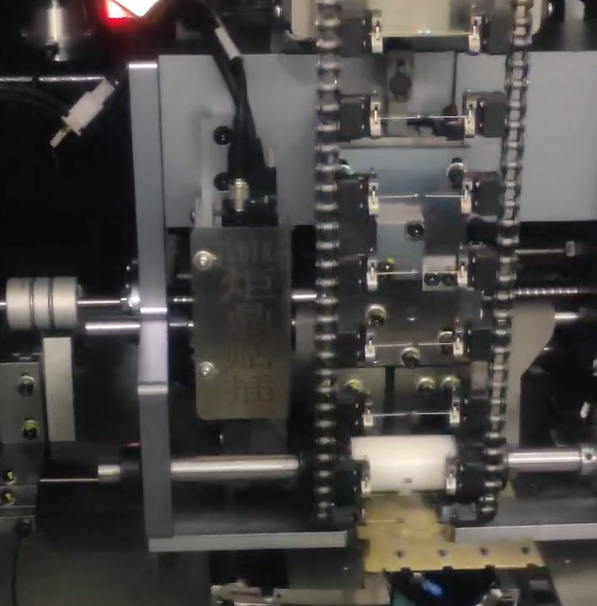 卧式电阻插件机：提升轴向元件插装效率的专业化解决方案