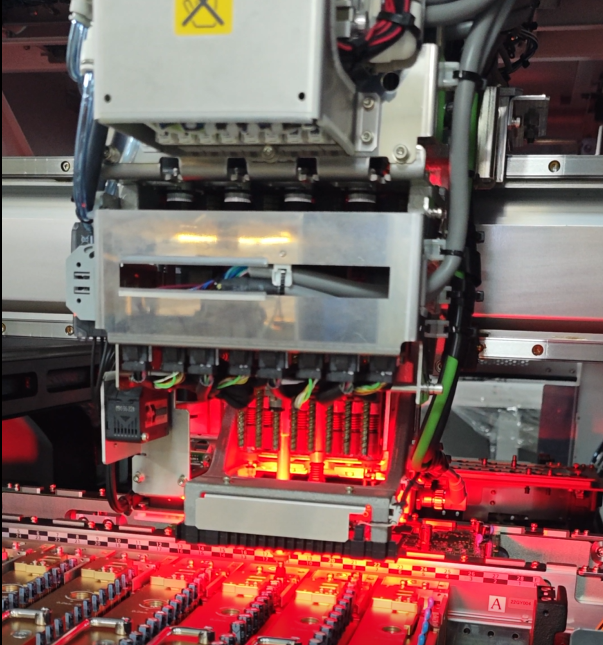 插件机厂家：从技术实力到服务网络，五维评估体系助您精准选择